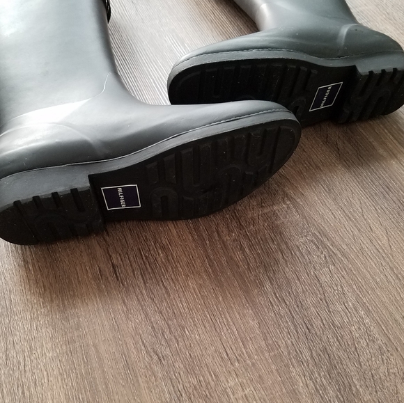 Tommy Hilfiger Women's Tall Rain Boots Size 6 - Picture 9 of 10